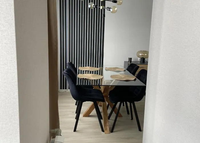 Like At Daumani 纳尔瓦